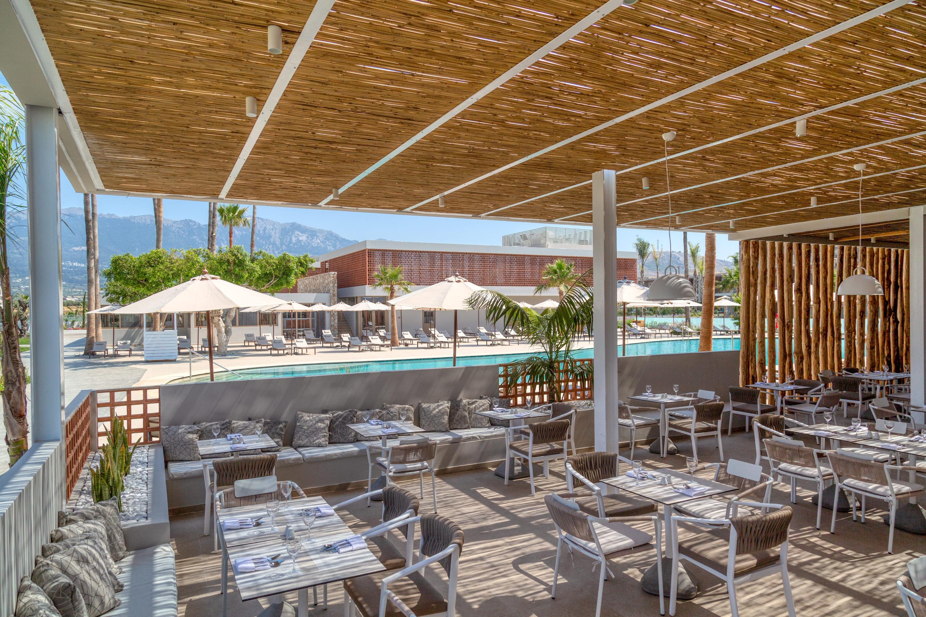 Utopia Blu Hotel Тигаки Экстерьер фото