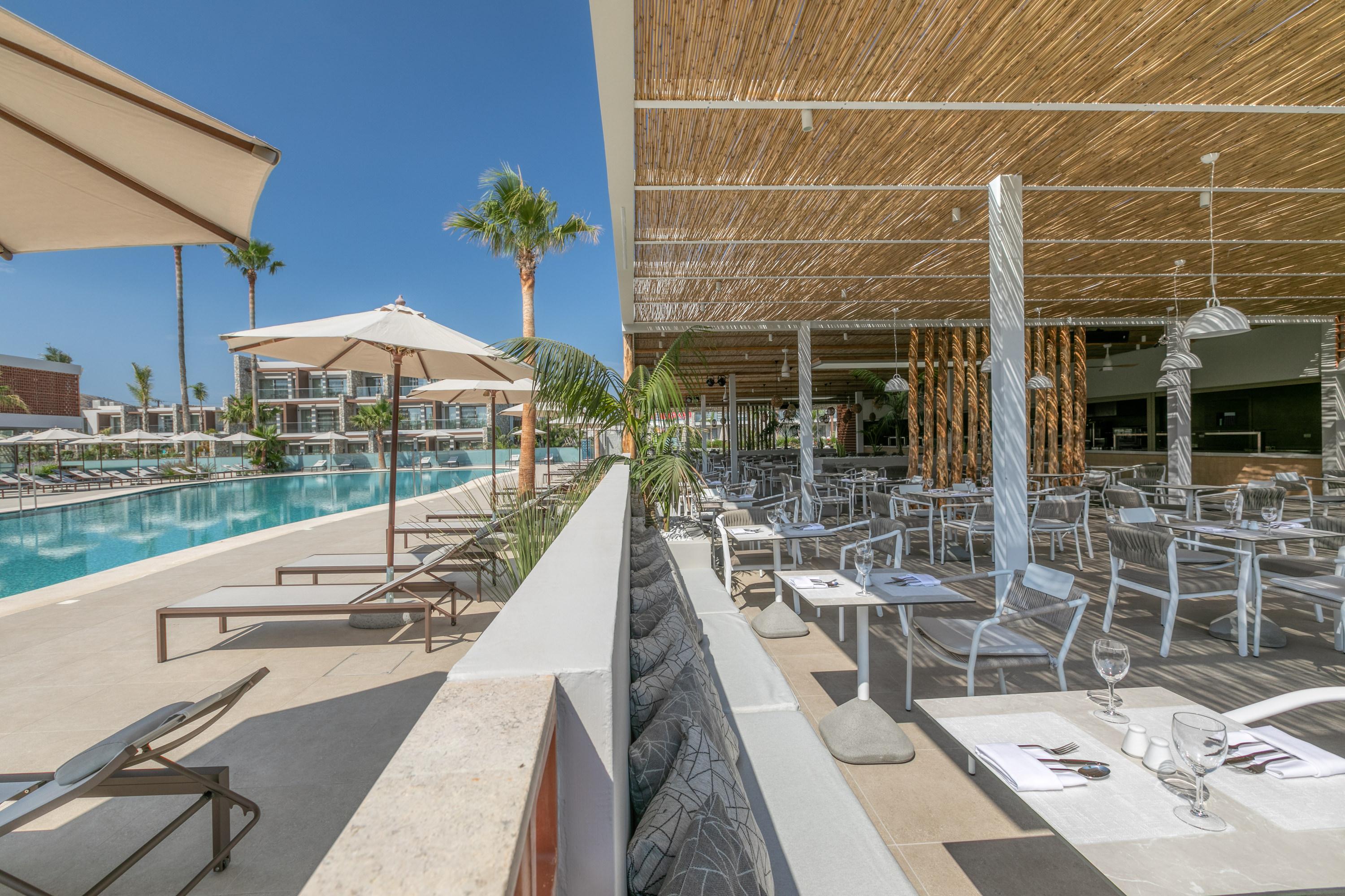 Utopia Blu Hotel Тигаки Экстерьер фото