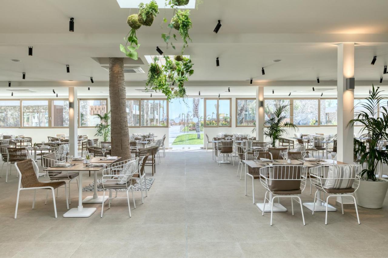 Utopia Blu Hotel Тигаки Экстерьер фото