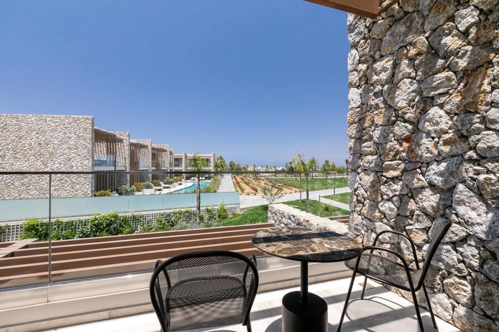 Utopia Blu Hotel Тигаки Экстерьер фото