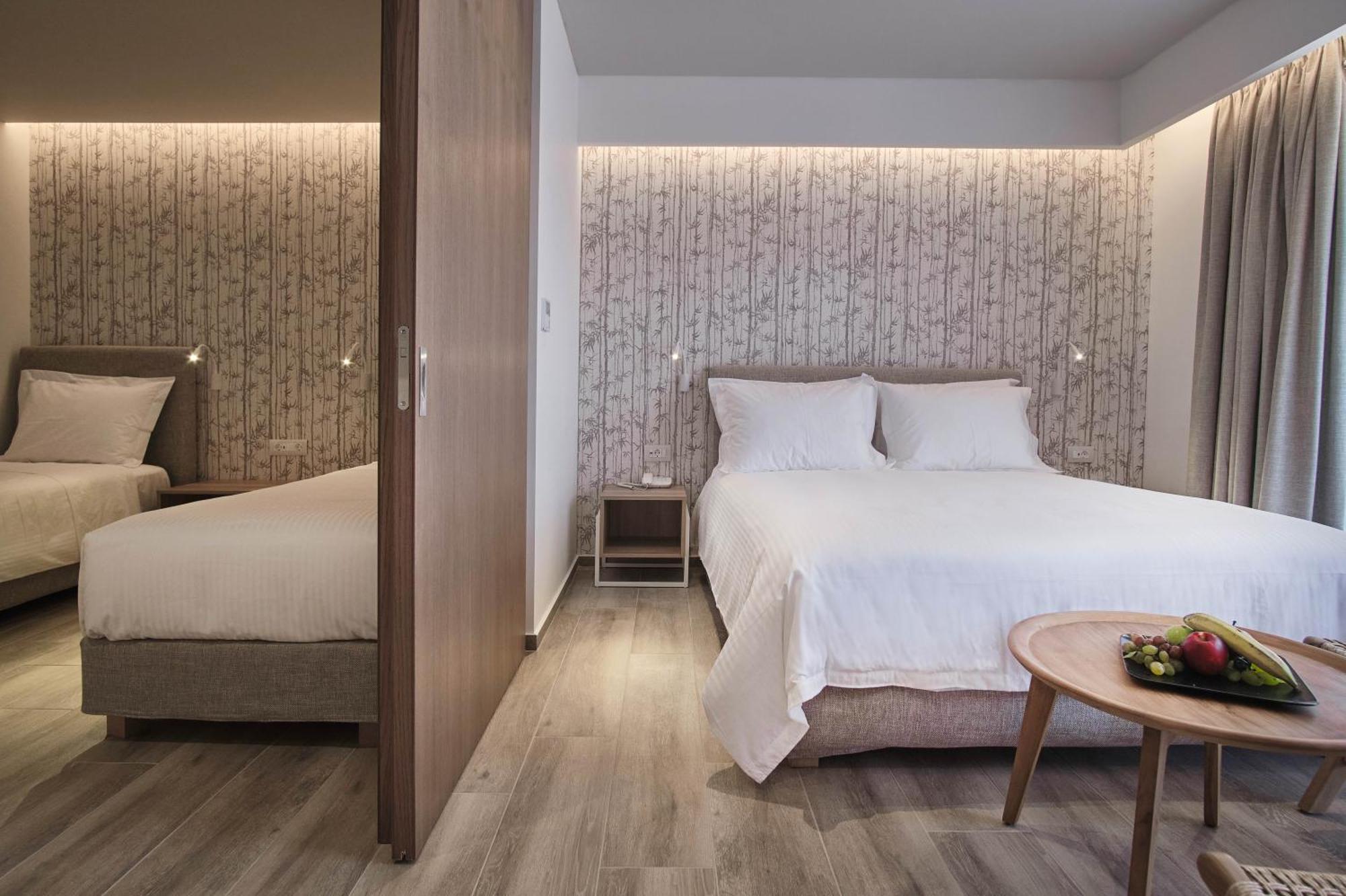 Utopia Blu Hotel Тигаки Экстерьер фото